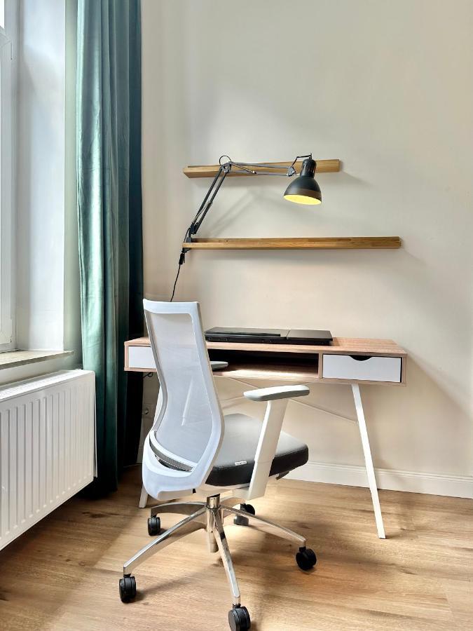 Exklusives City-Apartment Im Herzen Oldenburgs Mit Balkon Und Parkplatz A36 Ngoại thất bức ảnh