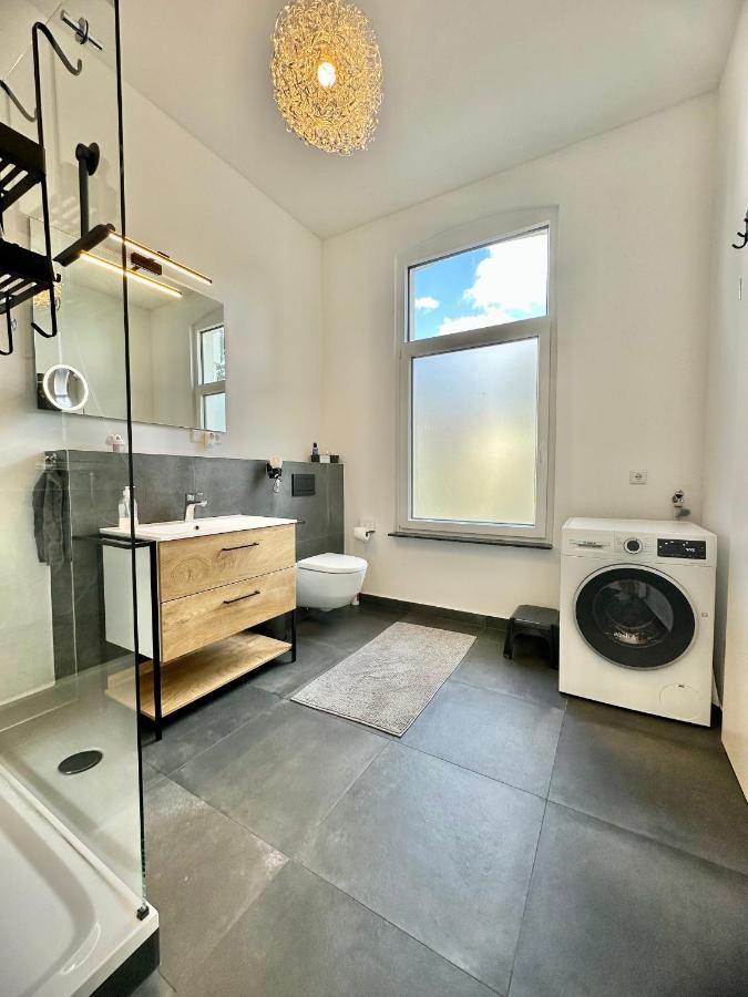 Exklusives City-Apartment Im Herzen Oldenburgs Mit Balkon Und Parkplatz A36 Ngoại thất bức ảnh