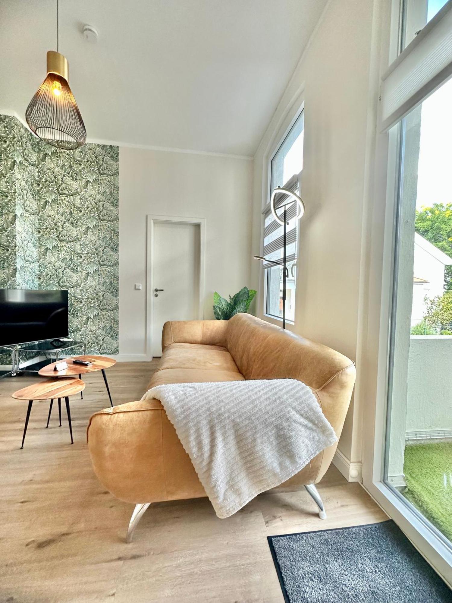 Exklusives City-Apartment Im Herzen Oldenburgs Mit Balkon Und Parkplatz A36 Ngoại thất bức ảnh